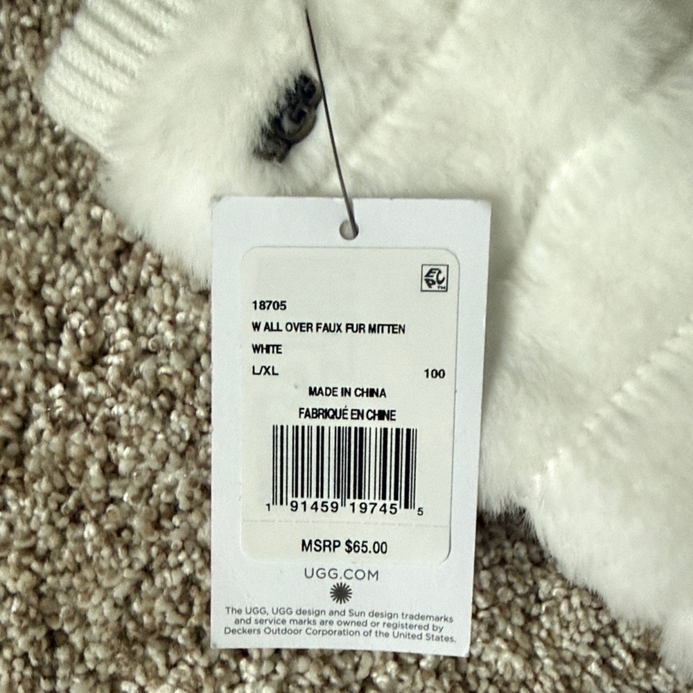 UGG W All Over Faux Fur Mittens size L/XL - Picture 2 of 6